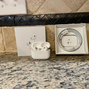 Wireless True Noise-Cancelling Earbuds with Charging Case - White